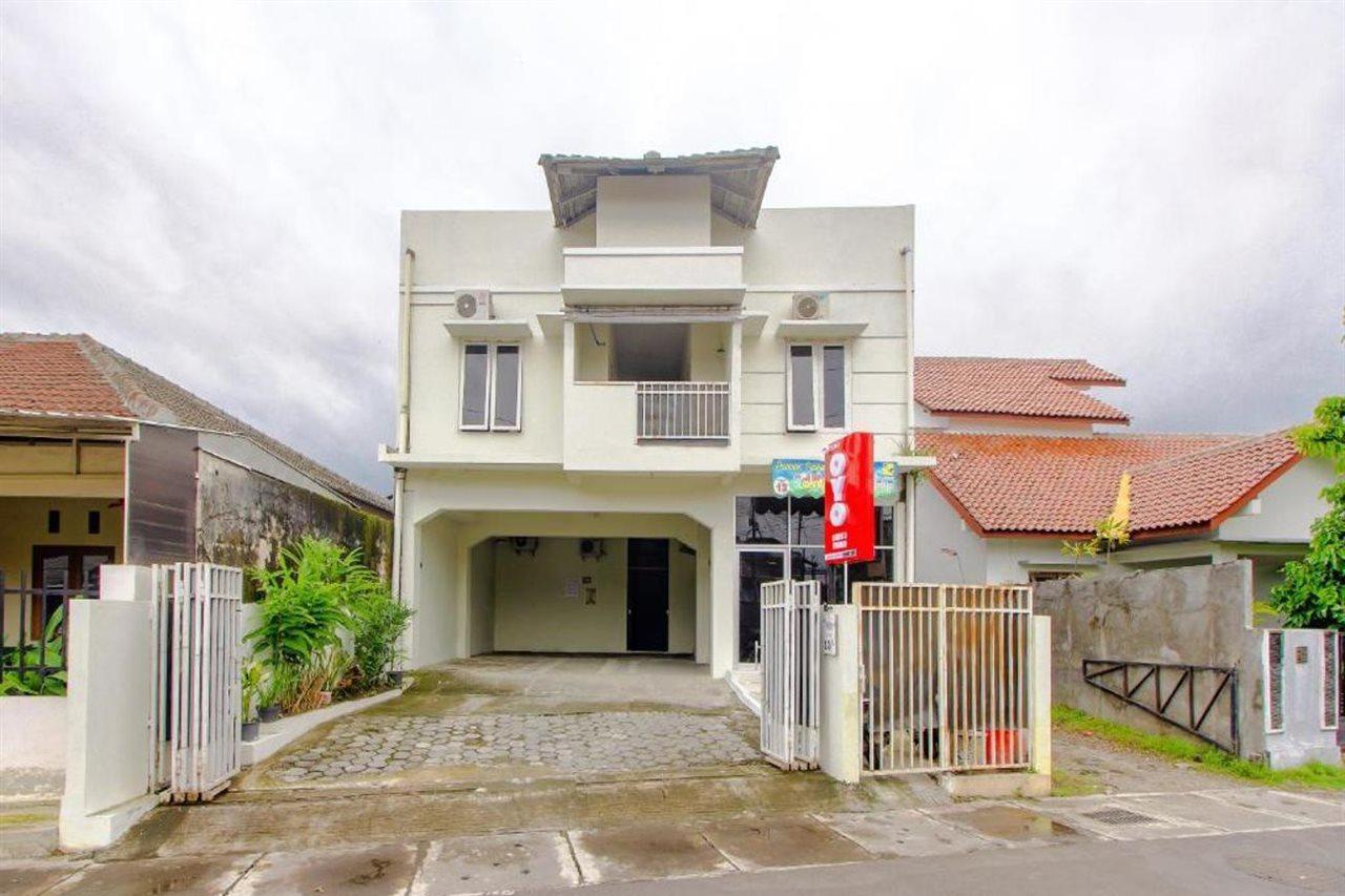 Hotel Oyo 3083 D Kost 3 Syariah Yogyakarta Exteriér fotografie