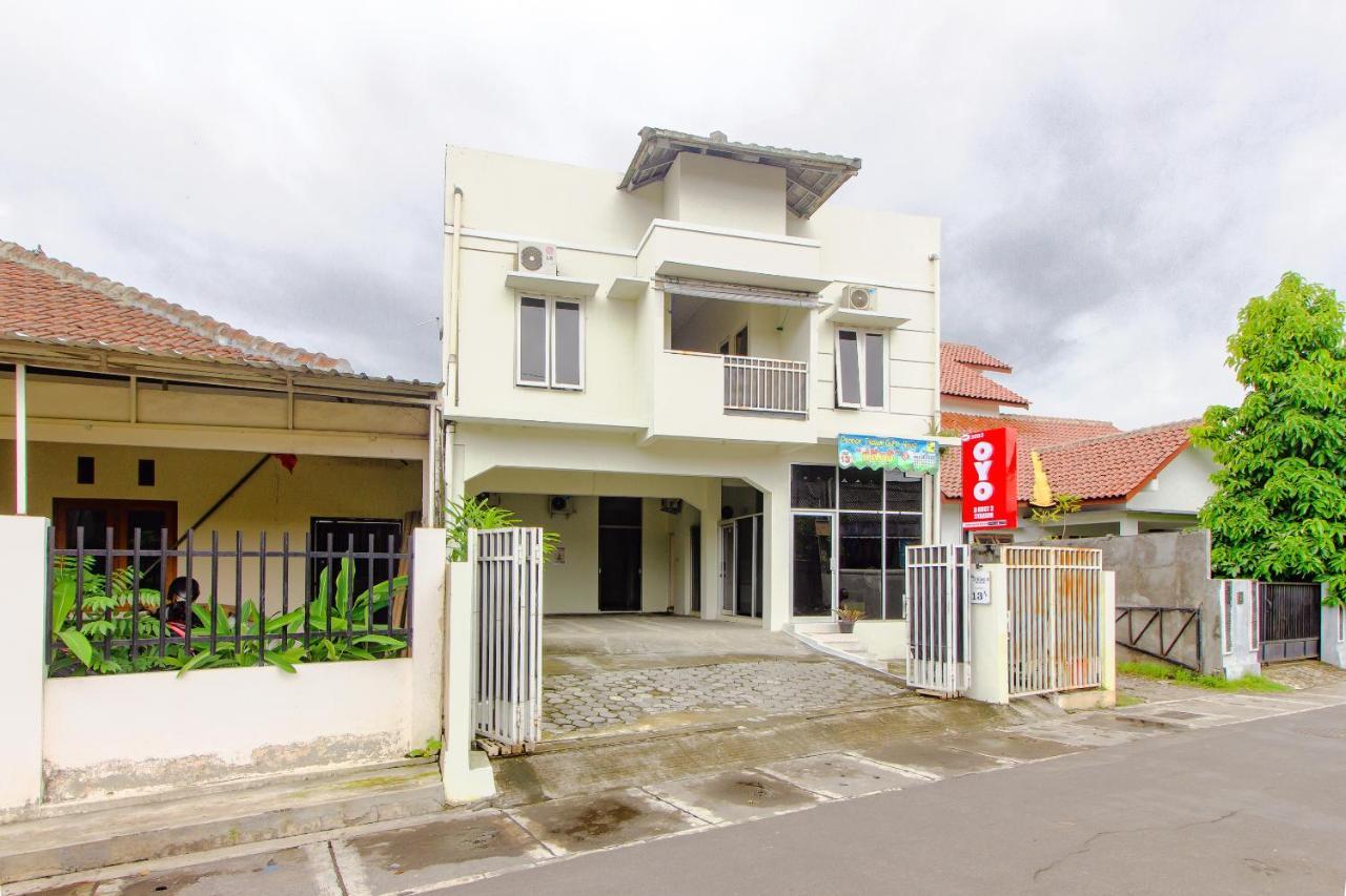 Hotel Oyo 3083 D Kost 3 Syariah Yogyakarta Exteriér fotografie